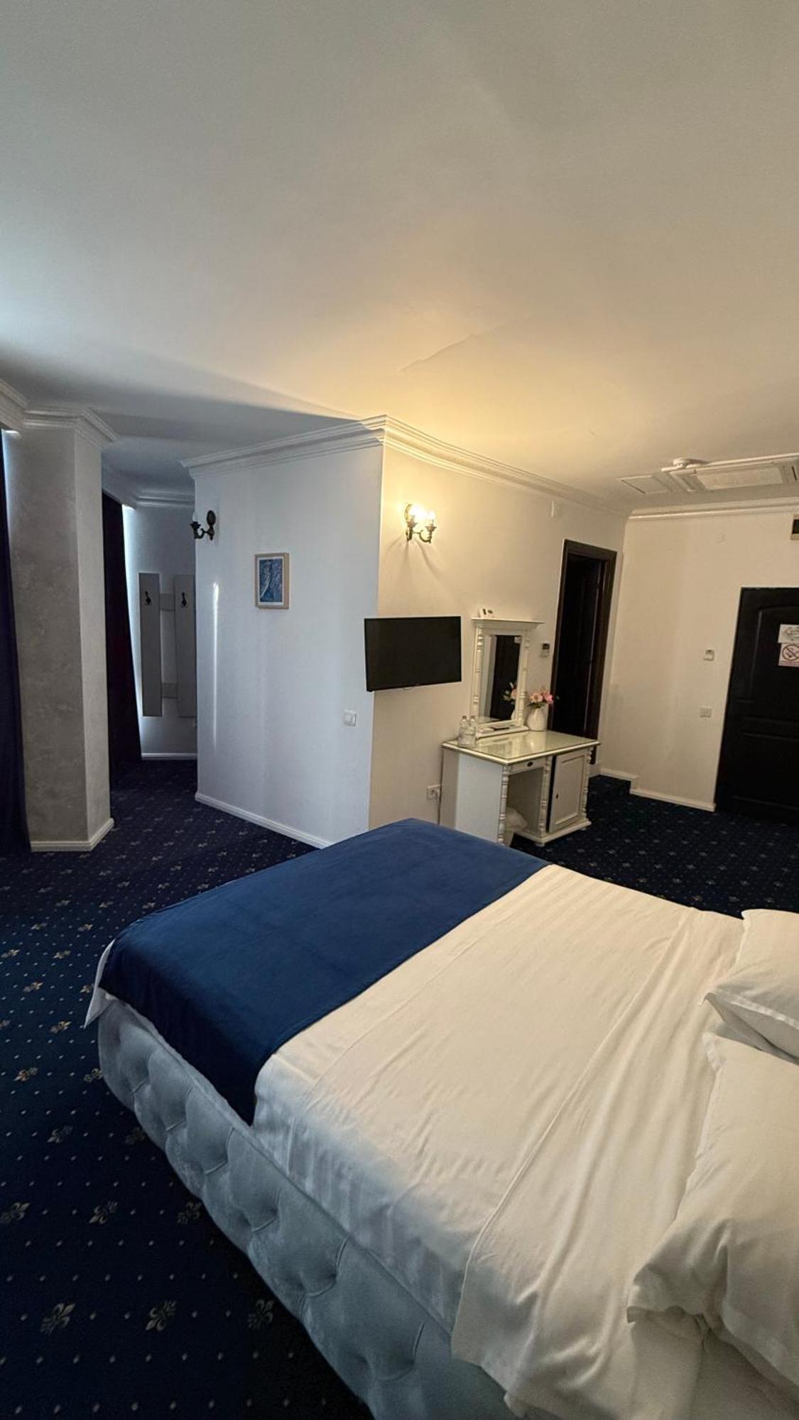 Hotel Central 슬로보지아 외부 사진